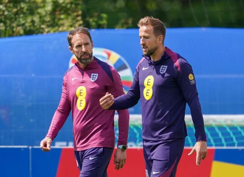 Harry Kane họp khẩn toàn đội, tuyển Anh xốc lại tinh thần trước đại chiến tại Euro 485957