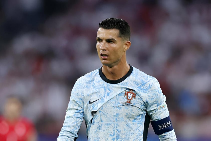 Liên tục tịt ngòi, Ronaldo đánh mất kỷ lục săn bàn 20 năm sự nghiệp 488238