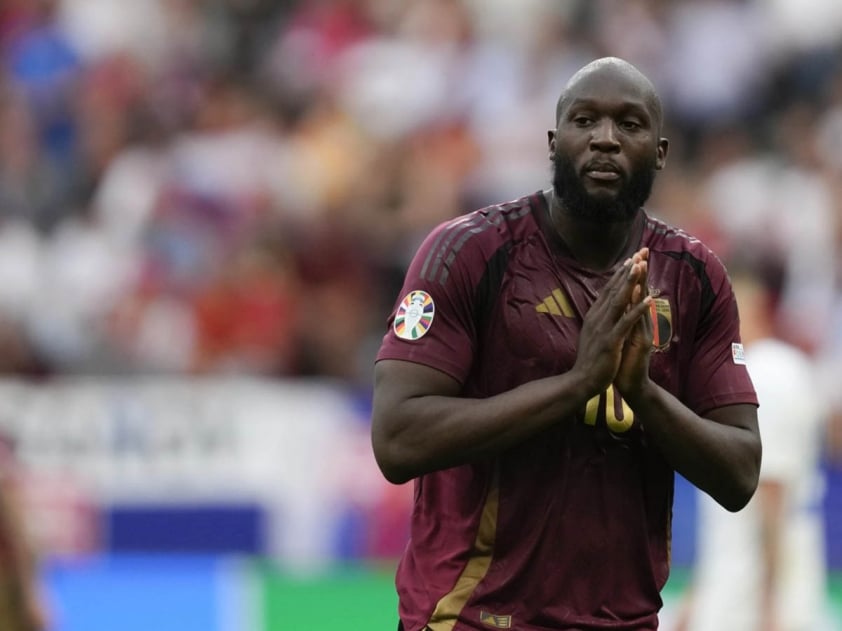 Tedesco càng bảo vệ Lukaku, Bỉ càng nát và khó vô địch EURO